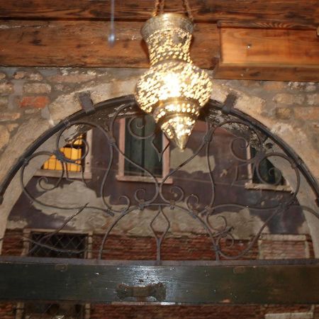 Al Pozzo Dei Scoacamini, 100 M From San Marco, Ground Floor Apartman Velence Kültér fotó