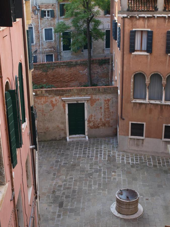 Al Pozzo Dei Scoacamini, 100 M From San Marco, Ground Floor Apartman Velence Kültér fotó
