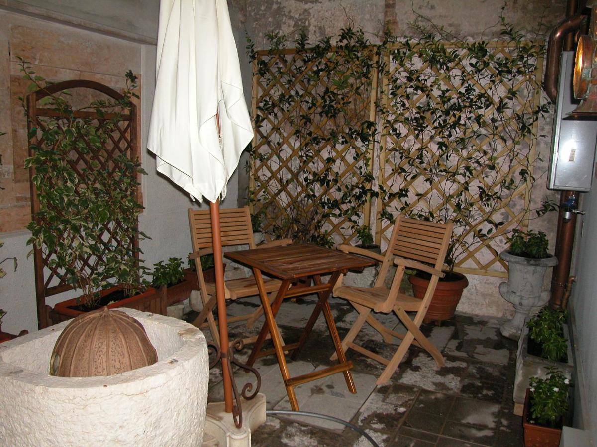 Al Pozzo Dei Scoacamini, 100 M From San Marco, Ground Floor Apartman Velence Kültér fotó