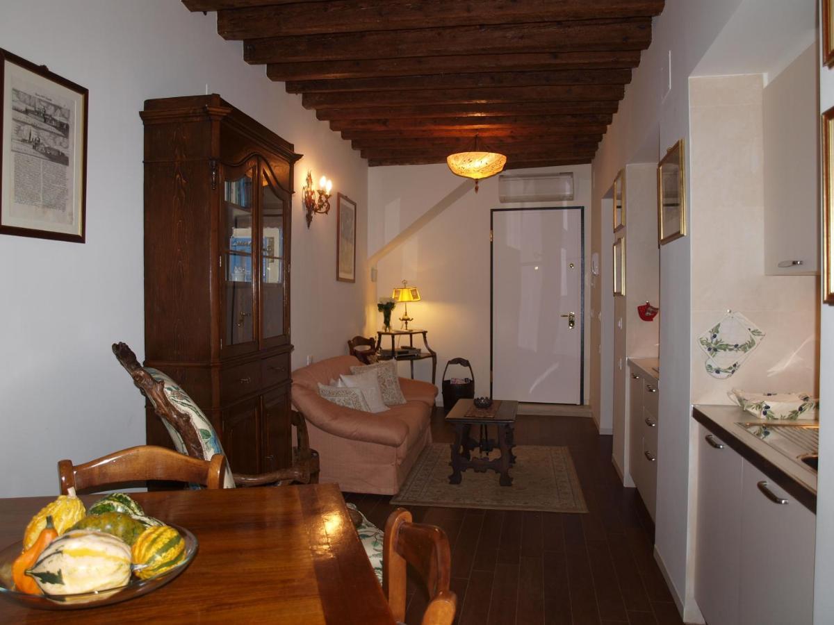 Al Pozzo Dei Scoacamini, 100 M From San Marco, Ground Floor Apartman Velence Kültér fotó